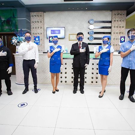 Hotel Dreamworld North Edsa ケソンシティ エクステリア 写真
